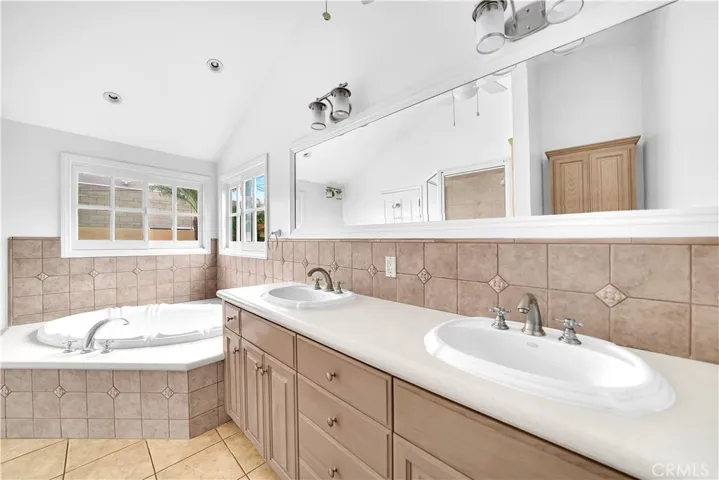 416 Aliso Avenue, Newport Beach, California 92663