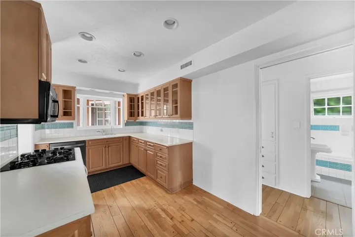 416 Aliso Avenue, Newport Beach, California 92663