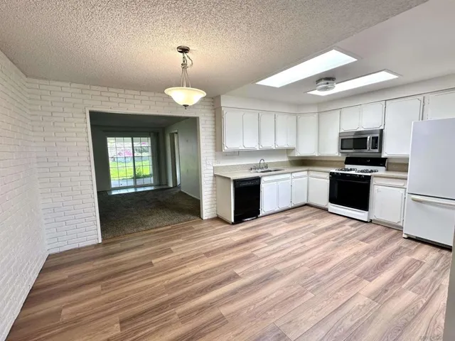 118 E Palomar, Chula Vista, California 91911