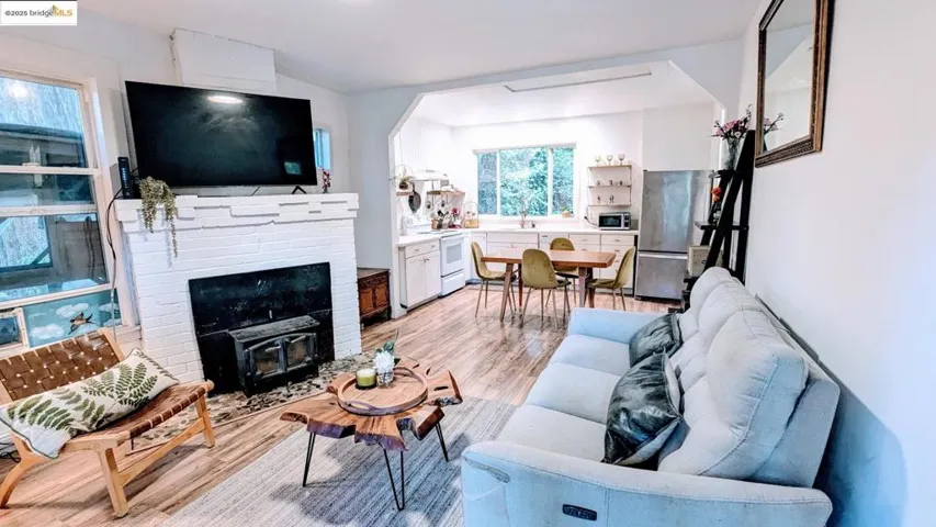 18512 Hwy 116, Guerneville, California 95446