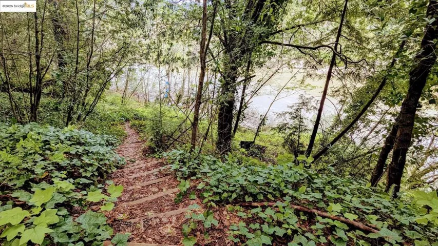 18512 Hwy 116, Guerneville, California 95446