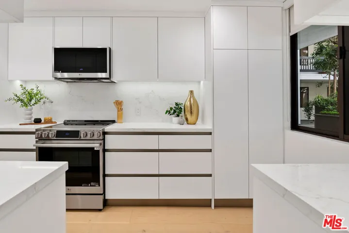 2112 Century Park Lane 103, Los Angeles, California 90067