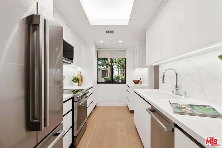 2112 Century Park Lane 103, Los Angeles, California 90067