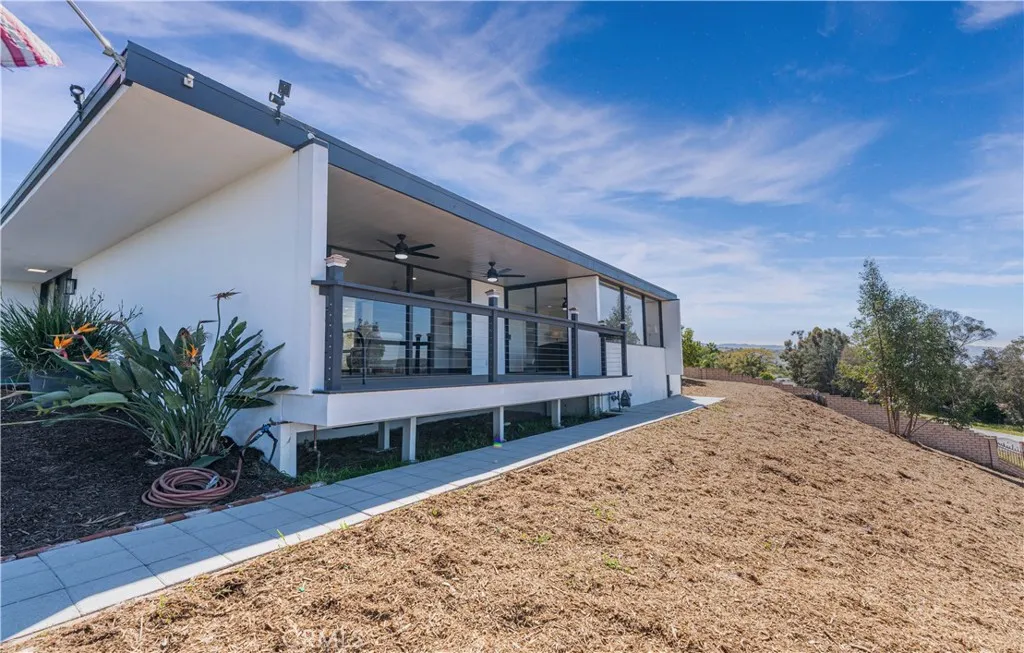 10220 Balmoral Court, Riverside, California 92503 home-pic-5