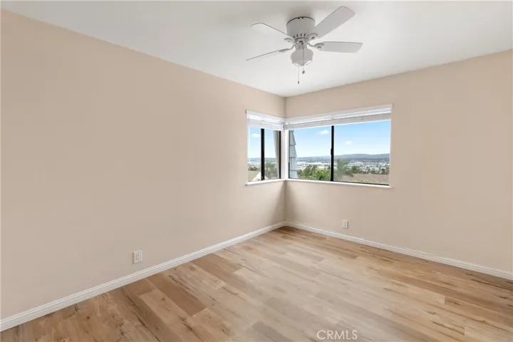 secondary bedroom with fabulous views