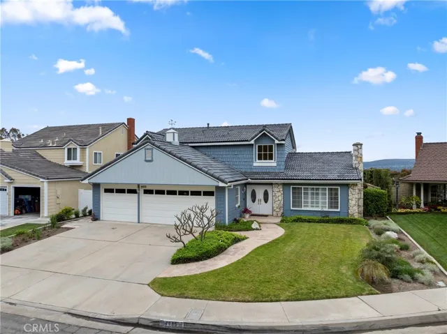 4435 E. Emberwood Ln. Anaheim 92807  4 Br 3 Ba 3 Car Garage, 2651 Sq. Dt. 9,945 sq. Ft Cul-de-sac lot
main floor bedroom and bath  UNOBSTRUCTED PANORAMIC VIEWS FROM MOST ROOMS