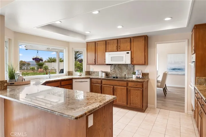 Great view of the kitchen