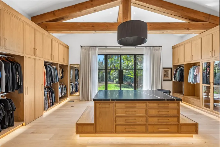 His Closet, Primary Suite