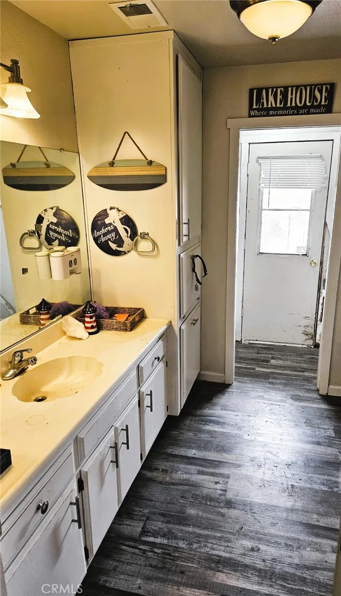 15433 Idaho Lane, Apple Valley, California 92307 home-pic-14