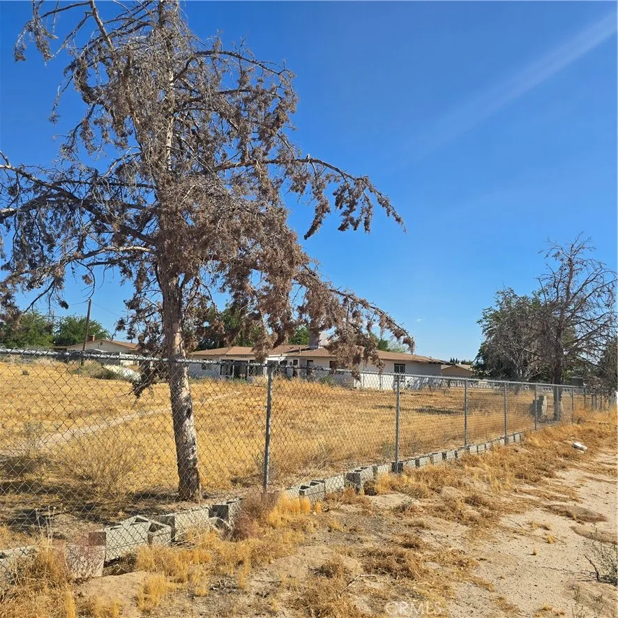 15433 Idaho Lane, Apple Valley, California 92307 home-pic-20