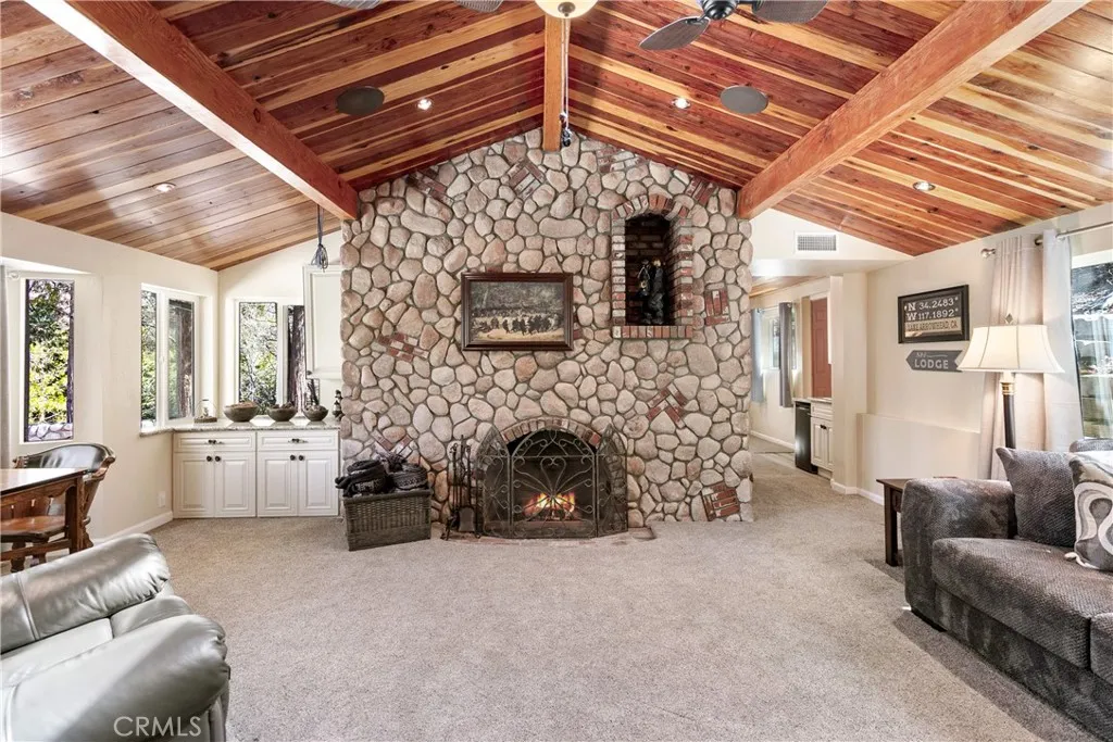 28916 North Shore Road, Lake Arrowhead, California 92352 home-pic-19