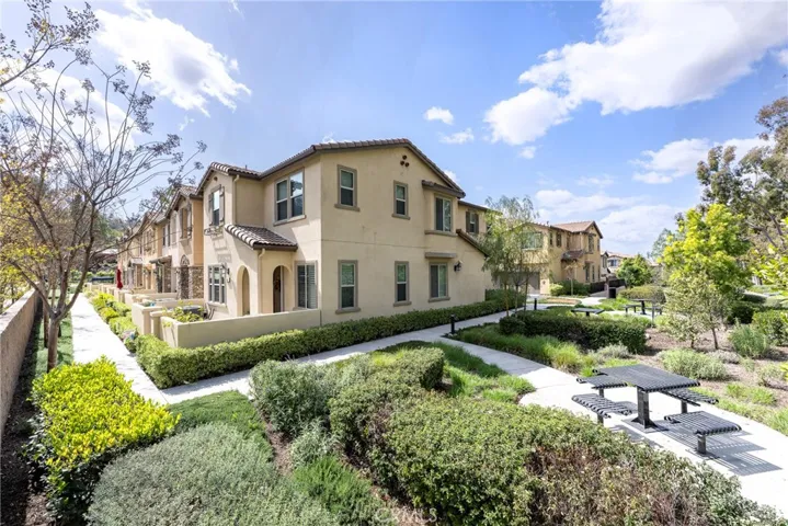 368 S Auburn Heights Lane, Anaheim Hills, California 92807