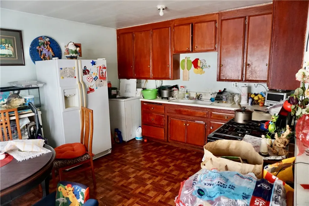 1345 252nd Street, Harbor City, California 90710 home-pic-11