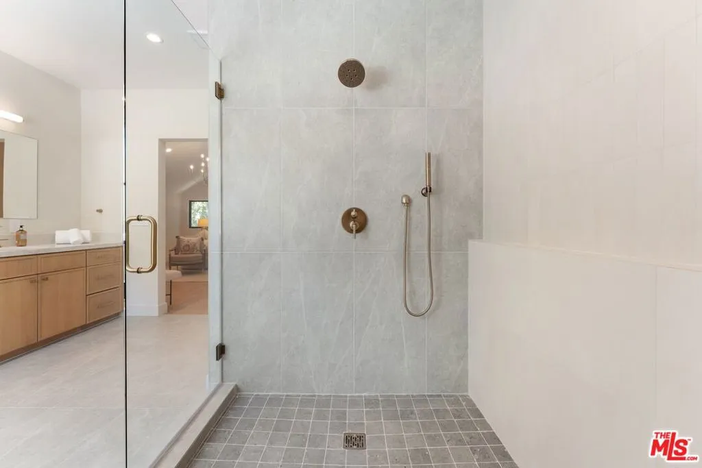 4413 Park Mallorca, Calabasas, California 91302 home-pic-22