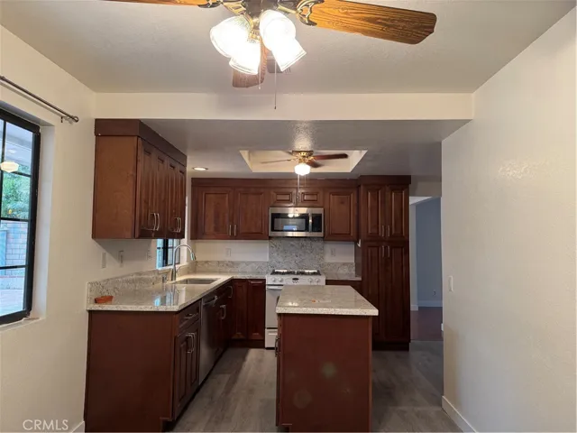 5139 Via Del Valle Street, La Verne, California 91750