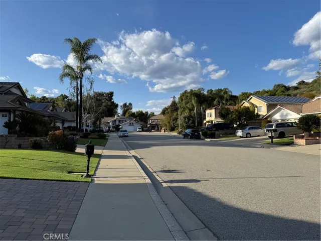 5139 Via Del Valle Street, La Verne, California 91750