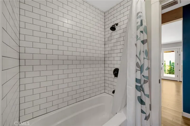 2nd Bathroom