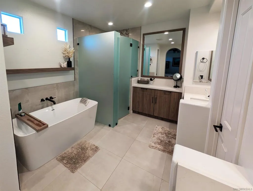 102 Mission Lake Way, Rancho Mirage, California 92270 home-pic-18