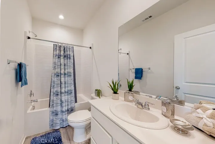 32861 Oakland Way, Winchester, California 92596