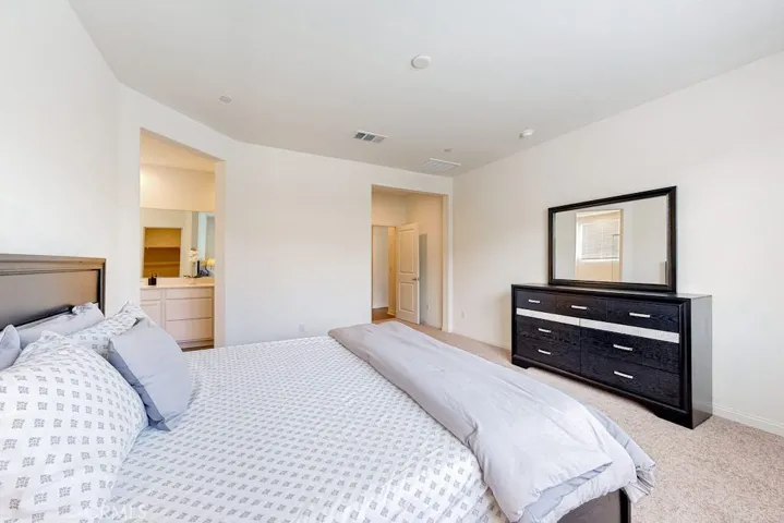 32861 Oakland Way, Winchester, California 92596