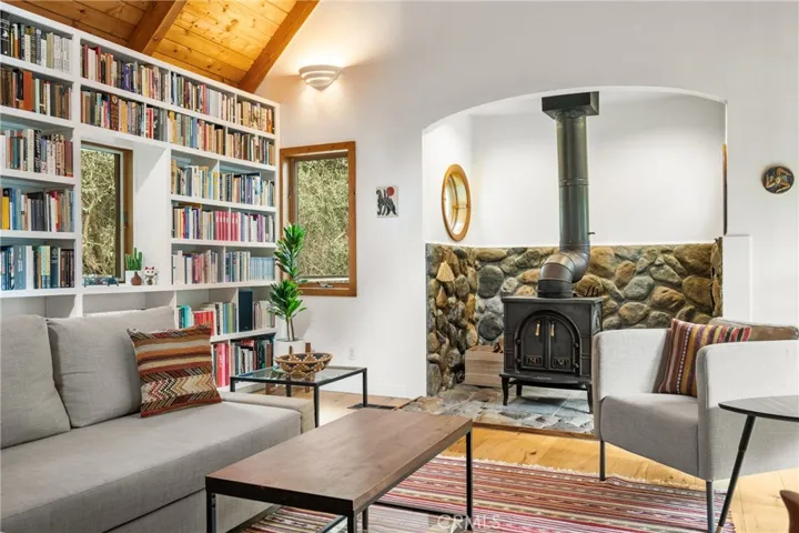 29102 Kommers Lane, Modjeska Canyon, California 92676