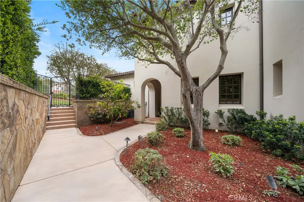 32 Golden Eagle, Irvine, California 92603 home-pic-44