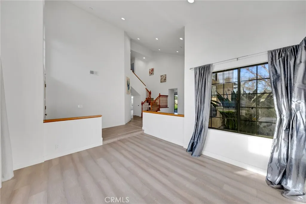 867 Winding Brook Lane, Walnut, California 91789 home-pic-6