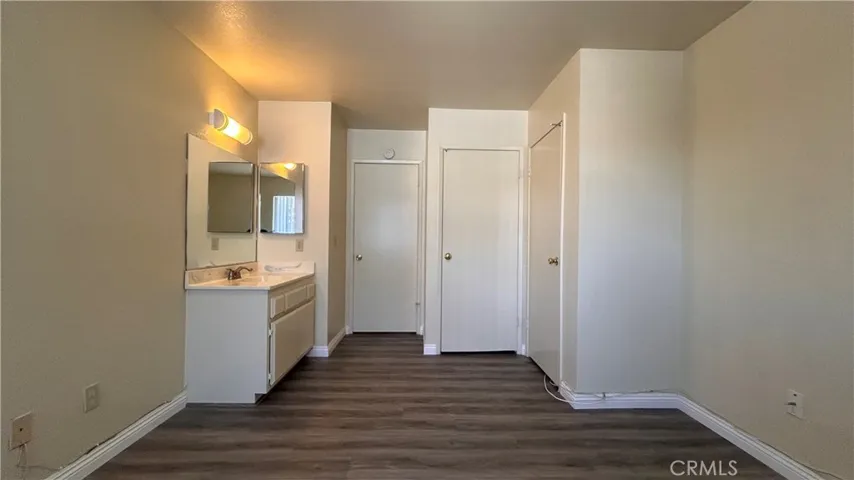 20211 Carlisle Road, Apple Valley, California 92307
