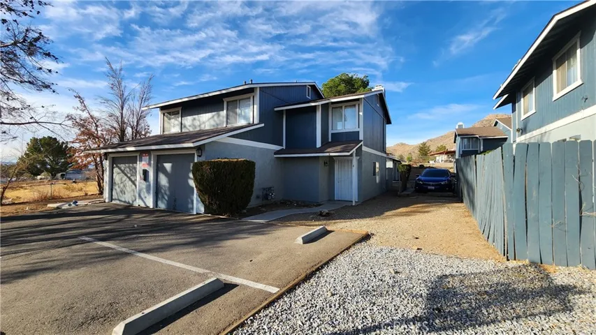 20211 Carlisle Road, Apple Valley, California 92307