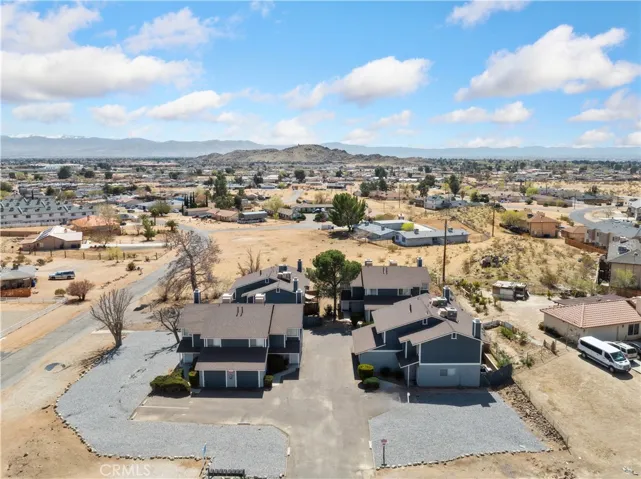 20211 Carlisle Road, Apple Valley, California 92307