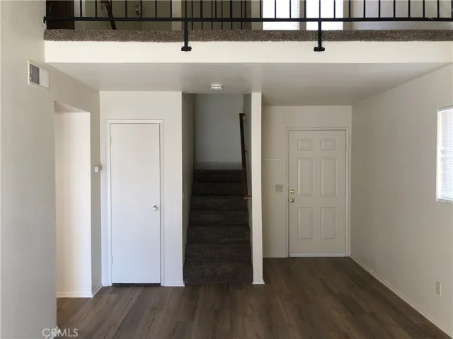 20211 Carlisle Road, Apple Valley, California 92307