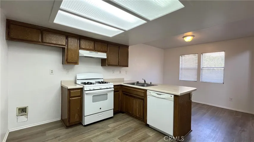 20211 Carlisle Road, Apple Valley, California 92307