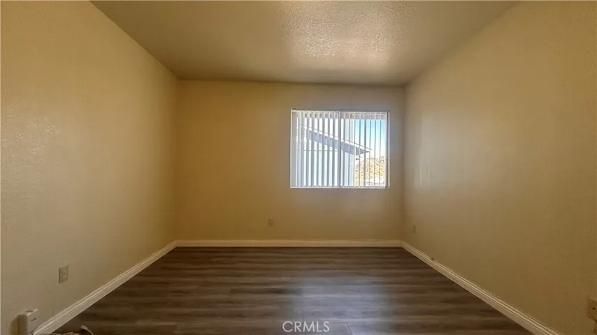 20211 Carlisle Road, Apple Valley, California 92307