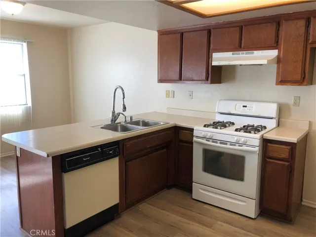 20211 Carlisle Road, Apple Valley, California 92307