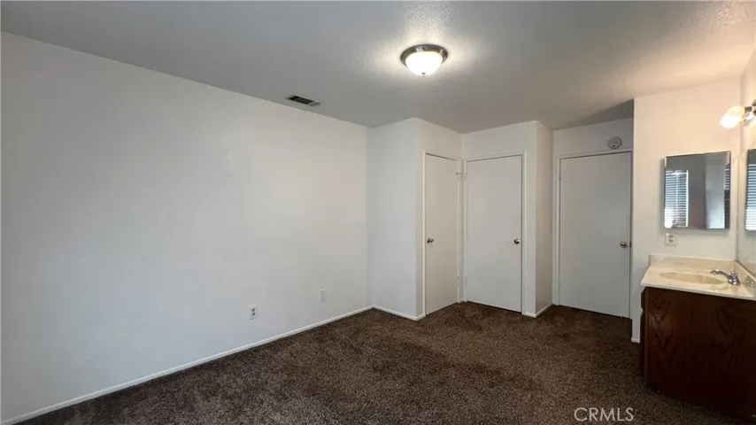 20211 Carlisle Road, Apple Valley, California 92307