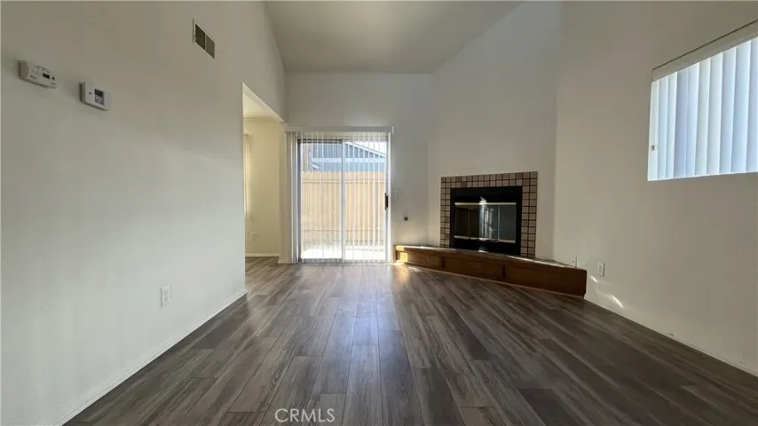 20211 Carlisle Road, Apple Valley, California 92307