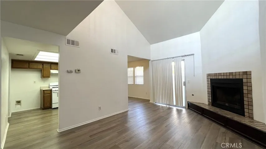 20211 Carlisle Road, Apple Valley, California 92307