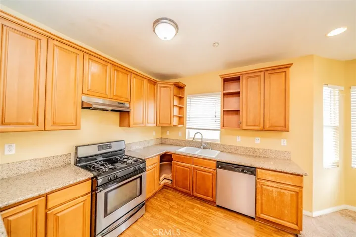 15868 Dianthus Street, Fontana, California 92335