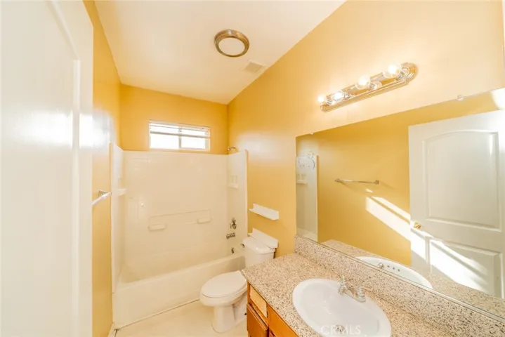 15868 Dianthus Street, Fontana, California 92335