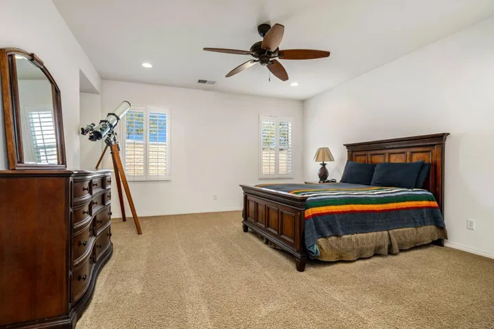 26-web-or-mls-JADunn_OPMG_0325_026