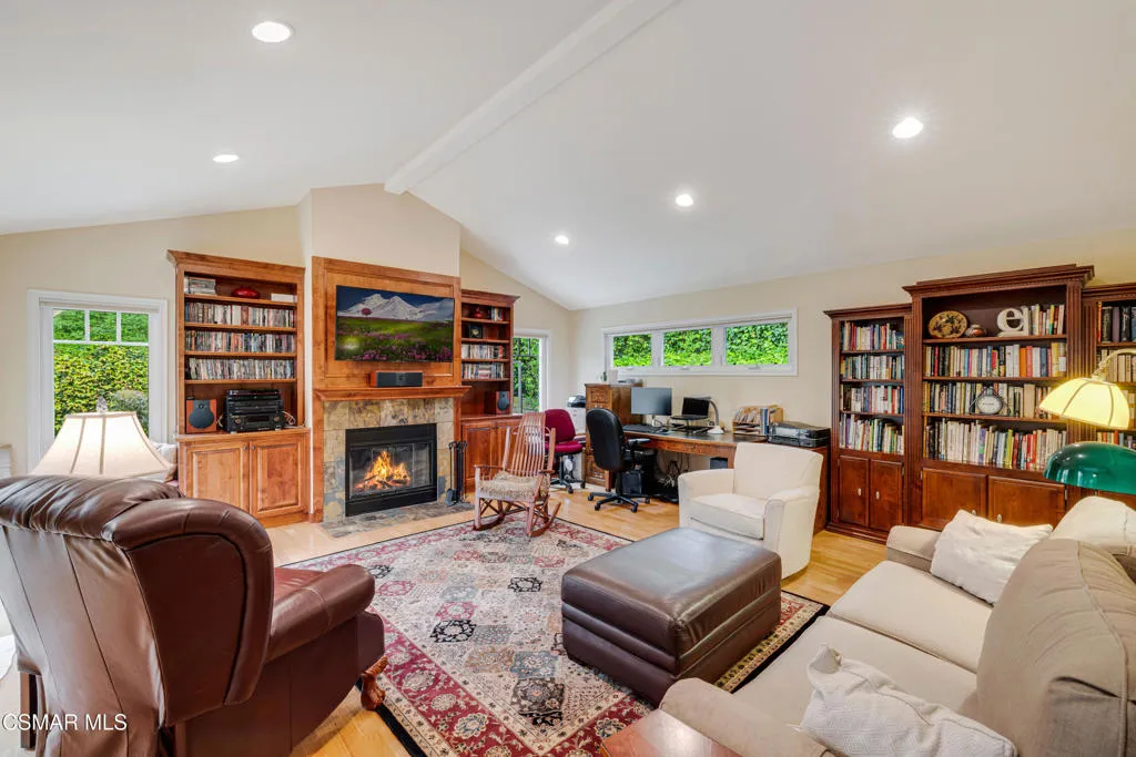 3384 Radcliffe Road, Thousand Oaks, California 91360 home-pic-28