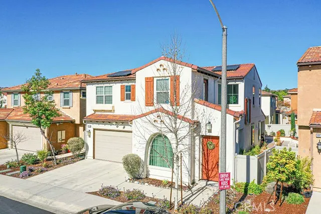 39580 Strada Pozzo, Lake Elsinore, California 92532 home-pic-1
