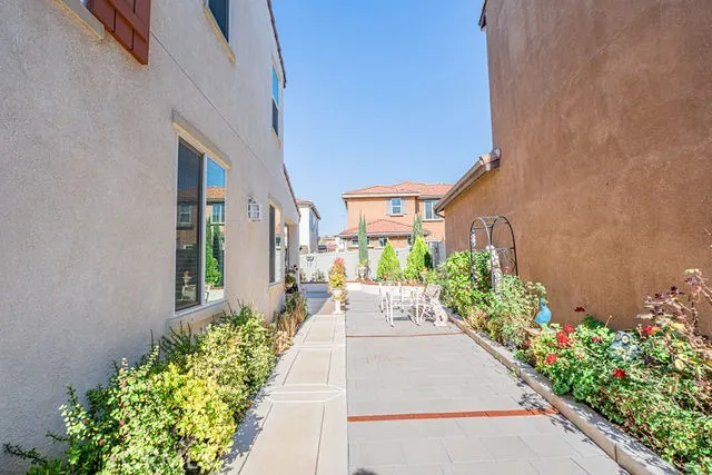 39580 Strada Pozzo, Lake Elsinore, California 92532 home-pic-6