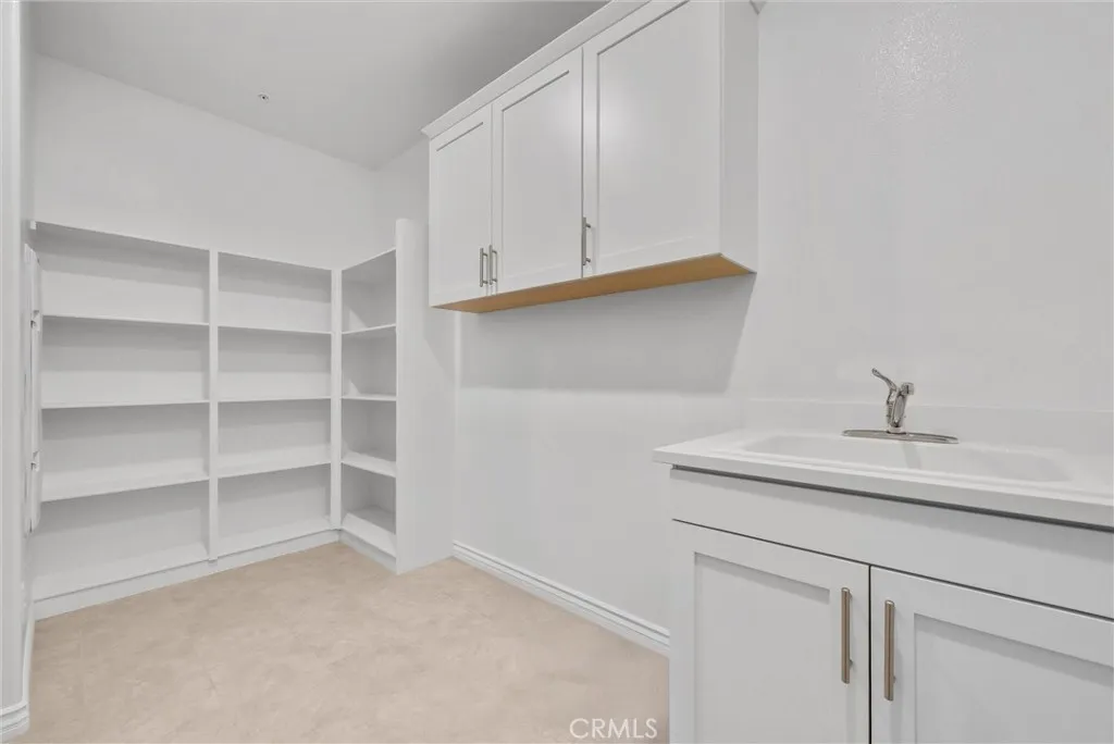 2575 Sierra Bella Drive, Corona, California 92882 home-pic-23