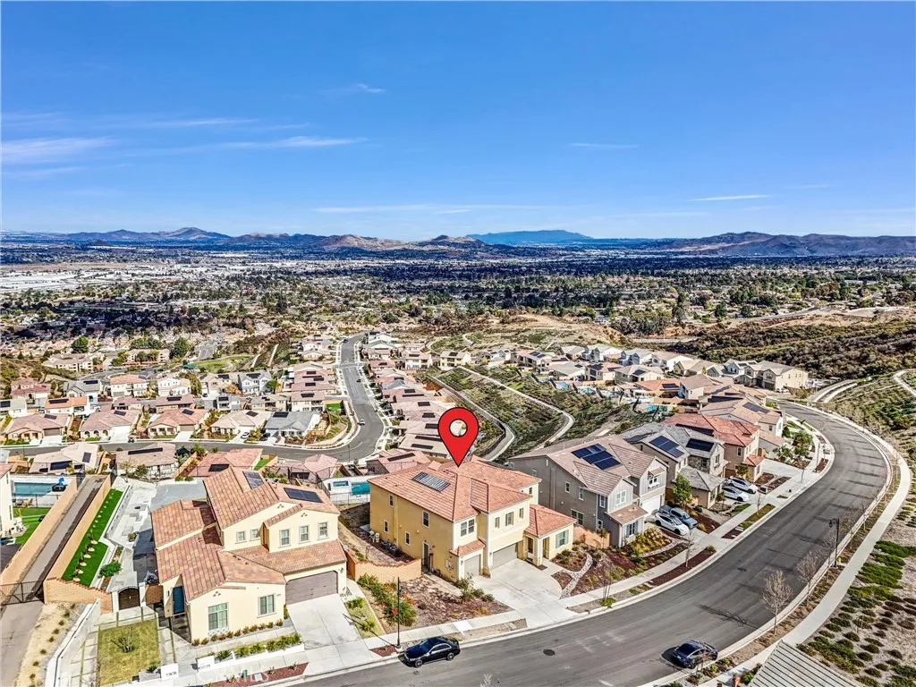 2575 Sierra Bella Drive, Corona, California 92882 home-pic-4