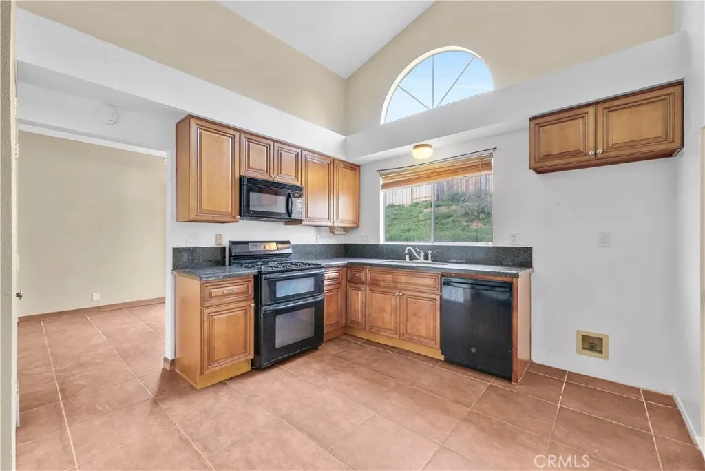 22420 Shore View Court, Wildomar, California 92595 home-pic-16