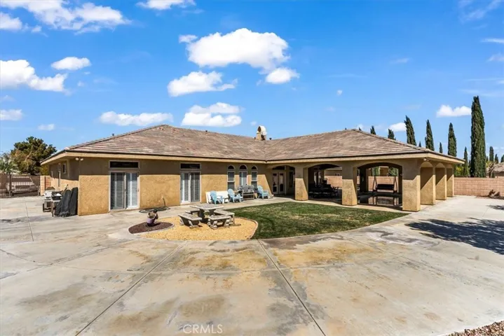 12935 Galewood Street, Apple Valley, California 92308
