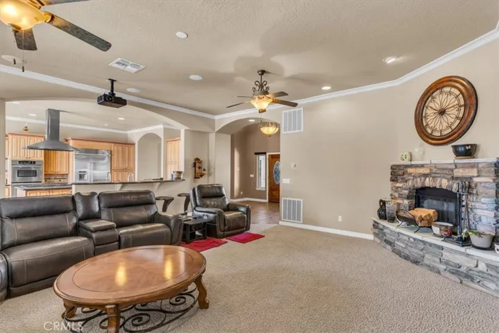 12935 Galewood Street, Apple Valley, California 92308