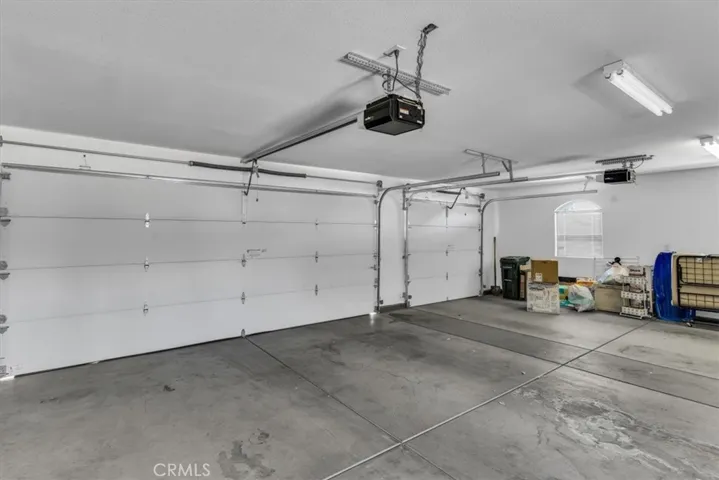 12935 Galewood Street, Apple Valley, California 92308