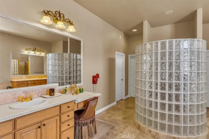 12935 Galewood Street, Apple Valley, California 92308